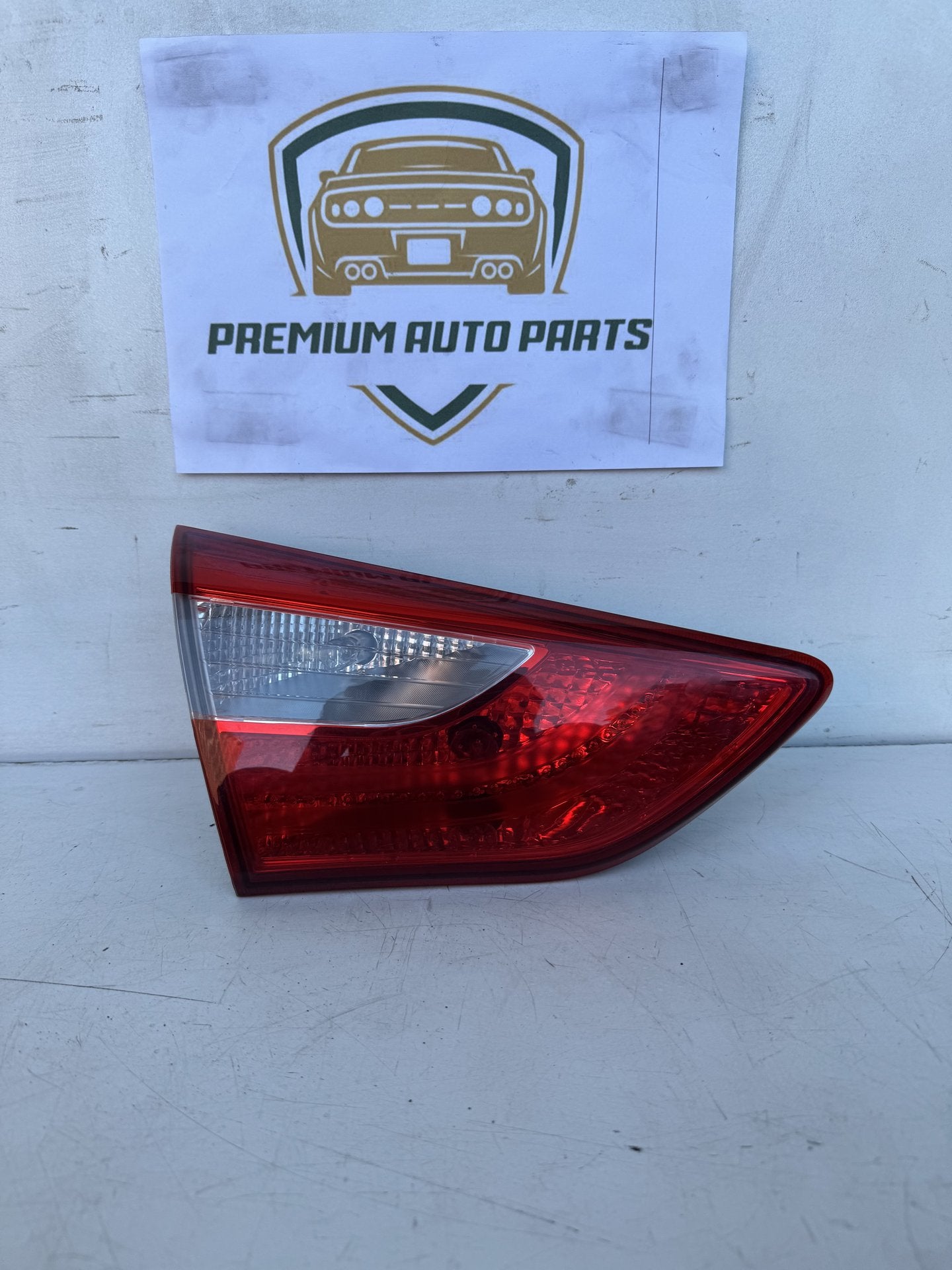 2014  GD Left Bootlid Light