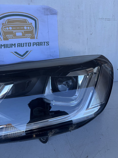 2016 Volkswagen Touareg Station Wagon Left Headlight