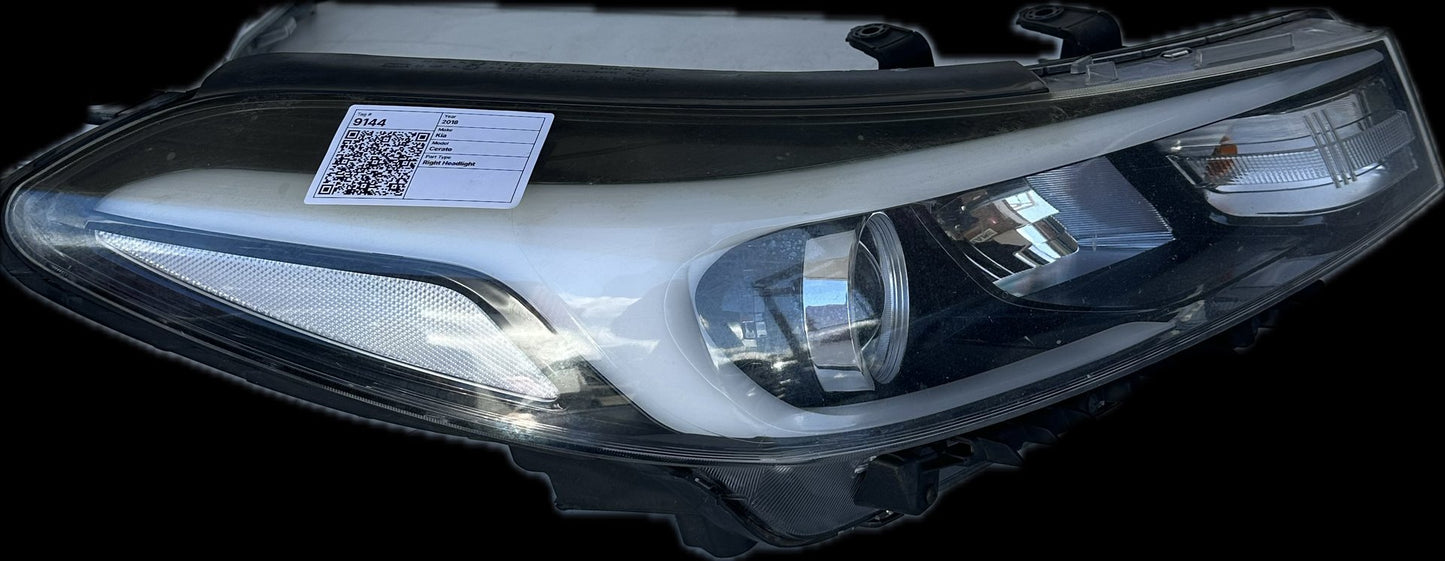 2018 Kia Cerato YD Hatchback Right Headlight