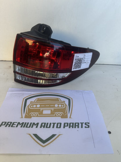 2005 Toyota Tarago R30 Station Wagon Right Taillight 23-171