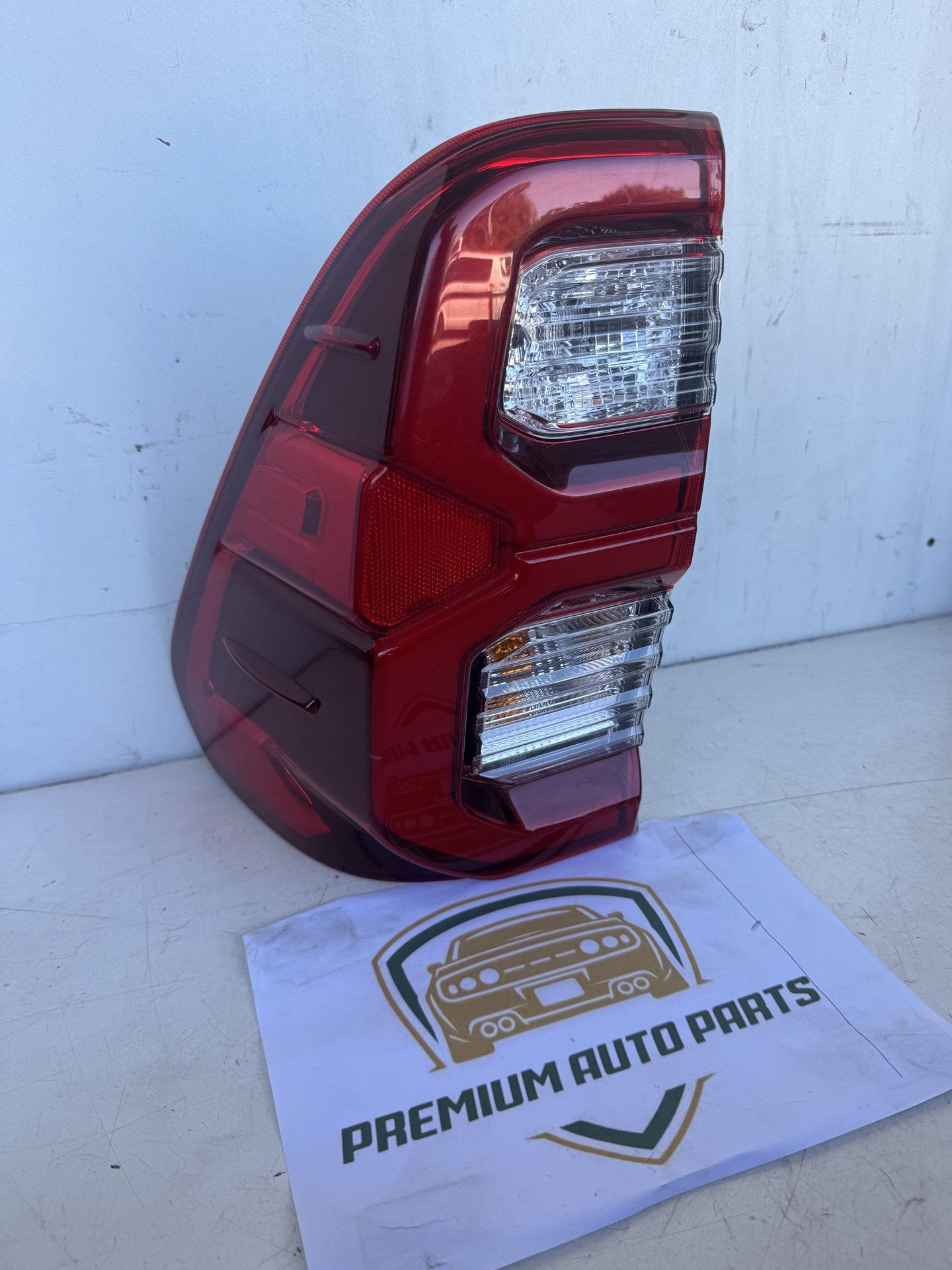 2023 Toyota Hilux Pickup Left Taillight koito 0K-186