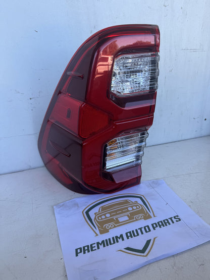 2023 Toyota Hilux Pickup Left Taillight koito 0K-186