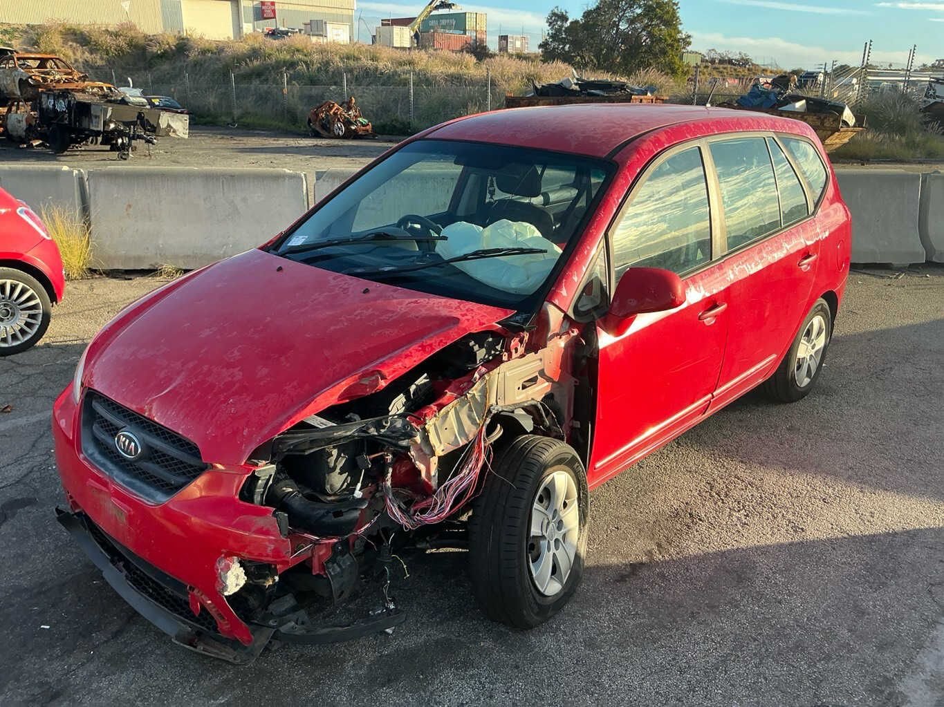 2010 Kia Rondo  III UNStation Wagon 
Kia
Rondo
