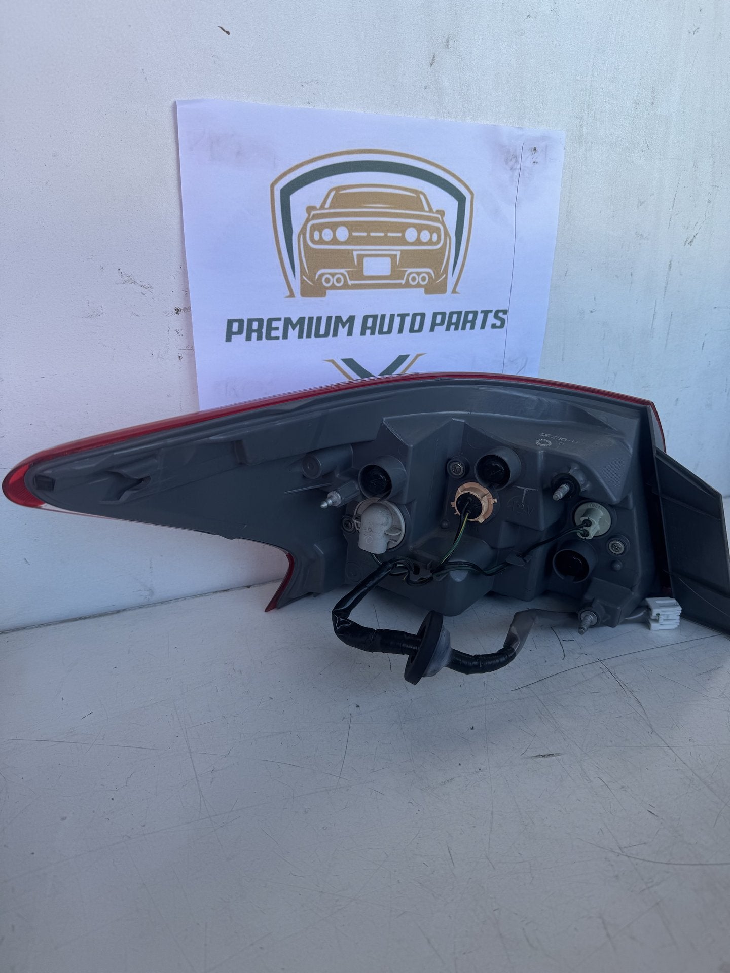 2014 Nissan Pulsar B17 Sedan Right Taillight