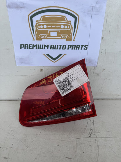 2015 Volkswagen Touareg MK2 - 7P Station Wagon Right Boot Light