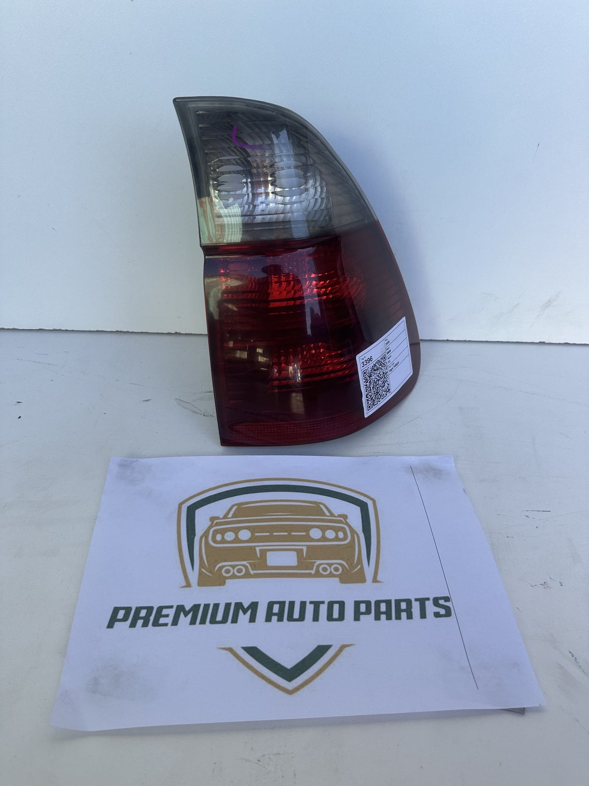 2003-2006 BMW X5 E53 SUV Right Taillight 412112