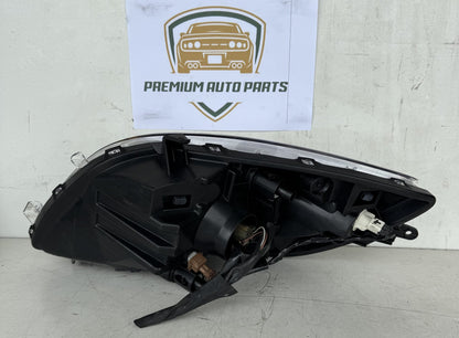 2006 Toyota Yaris Right Headlight 09252510