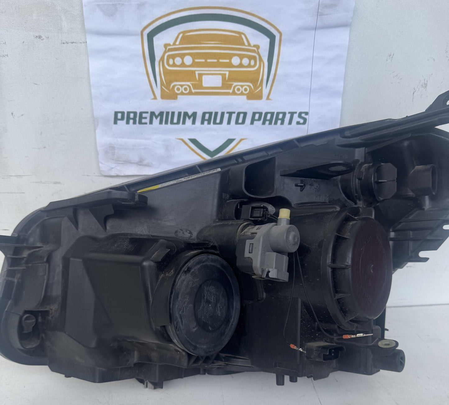2010   Right Headlight
