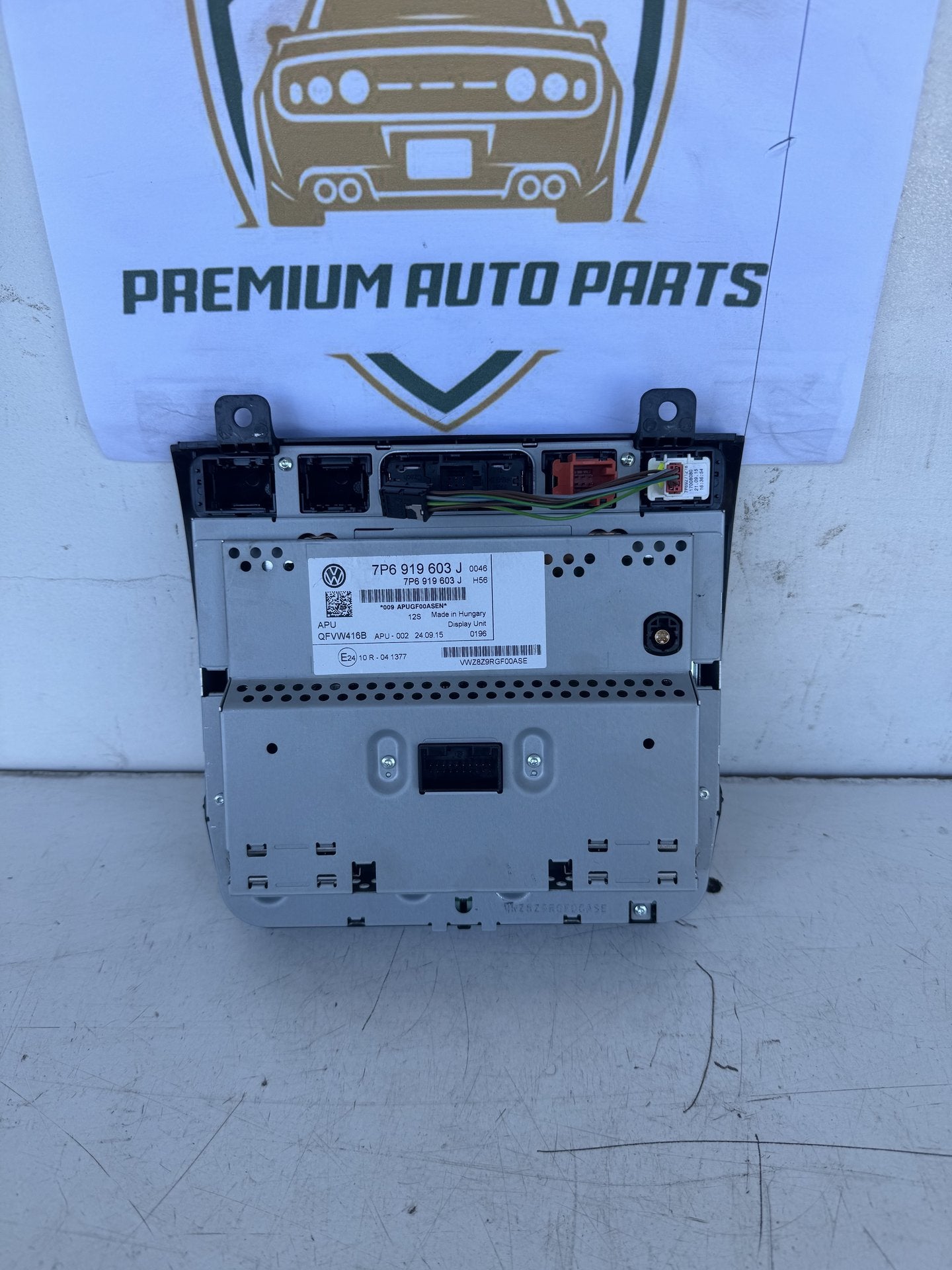 2016 Volkswagen Touareg Station Wagon Stereo Head Unit