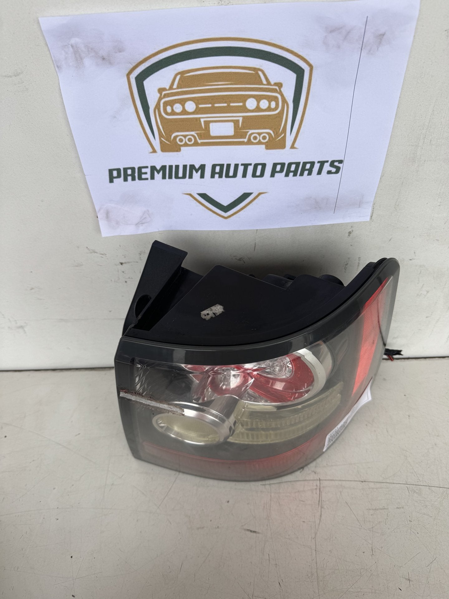2011 Land Rover Land Rover Station Wagon Right Taillight