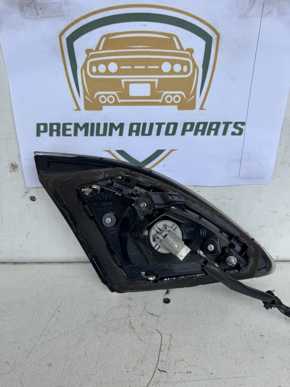 2010 Mazda Xedos 6 GH1052 Hatchback Right Boot Light
