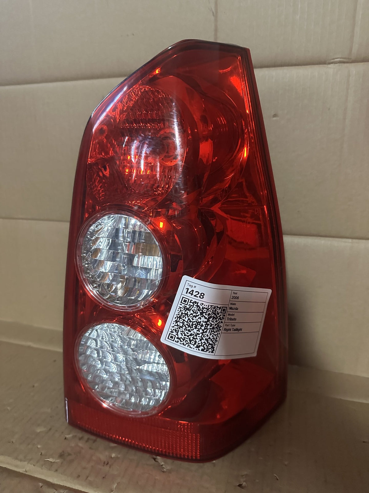 2006 Mazda Tribute - Right Taillight