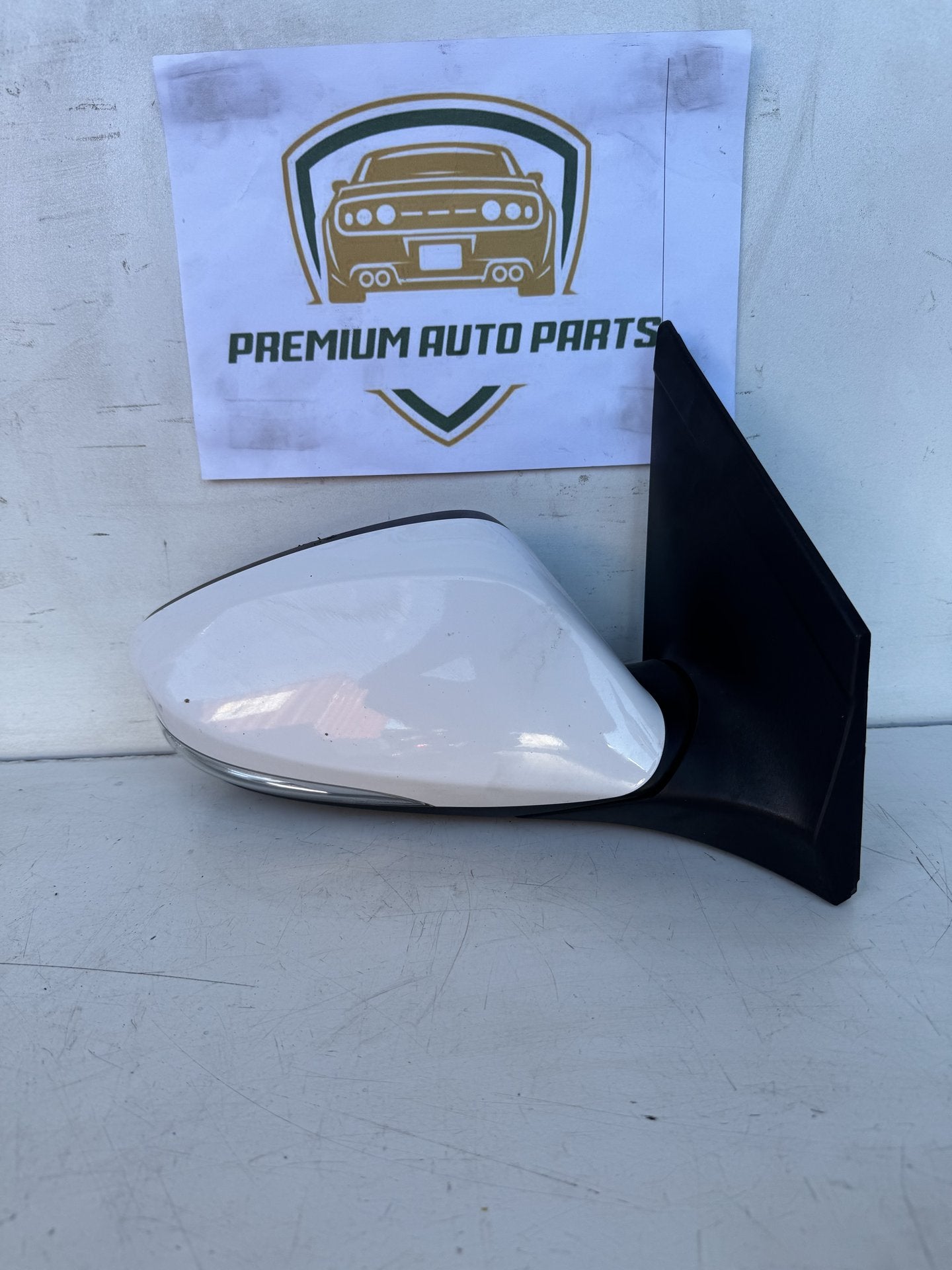 2014  GD Right Door Mirror
