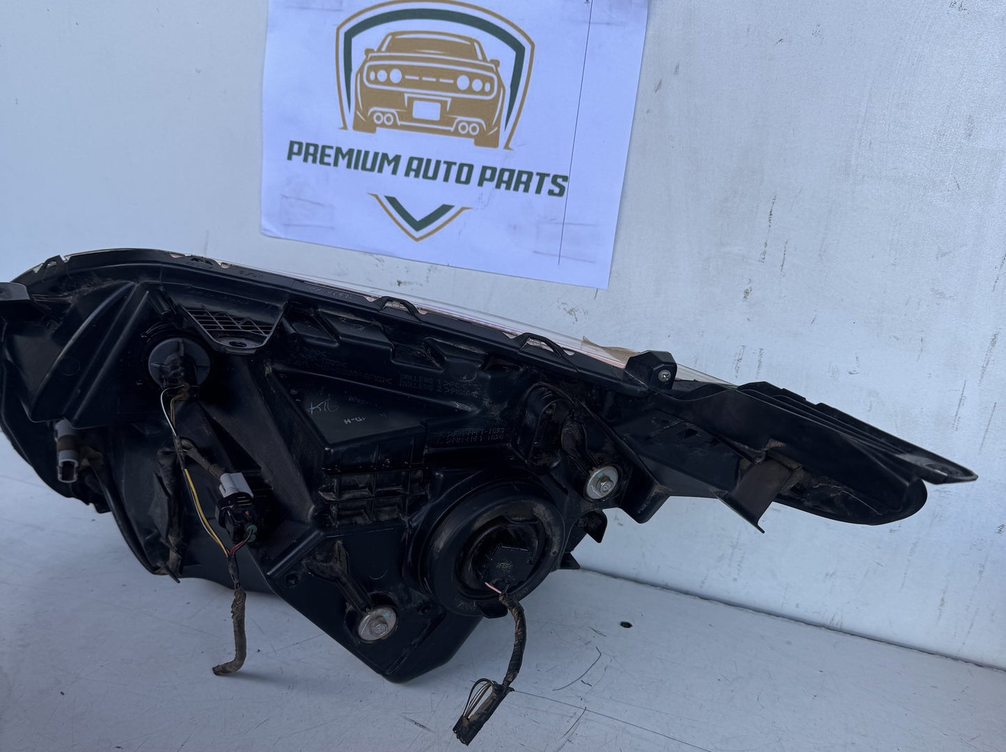 2018   Right Headlight