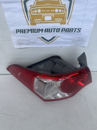 2009  CU Left Taillight