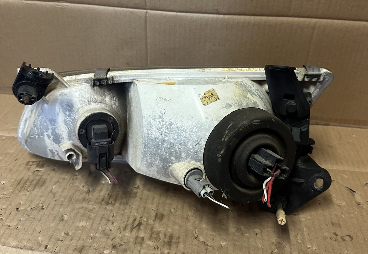 1998 Toyota Camry XV20 - Right Headlight