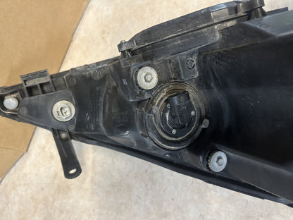 2000-2006 Toyota Estima ACR30 - Left Headlight