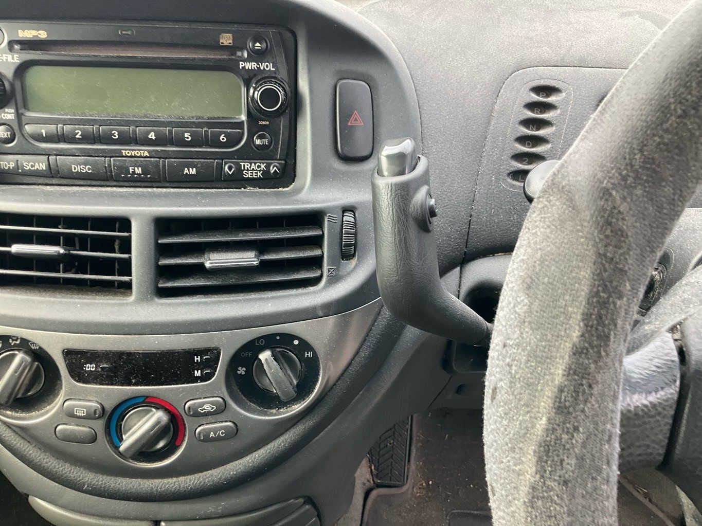 2005 Toyota Tarago GLi R30