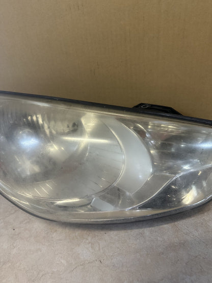 2013 Hyundai ix35 - Right Headlight
