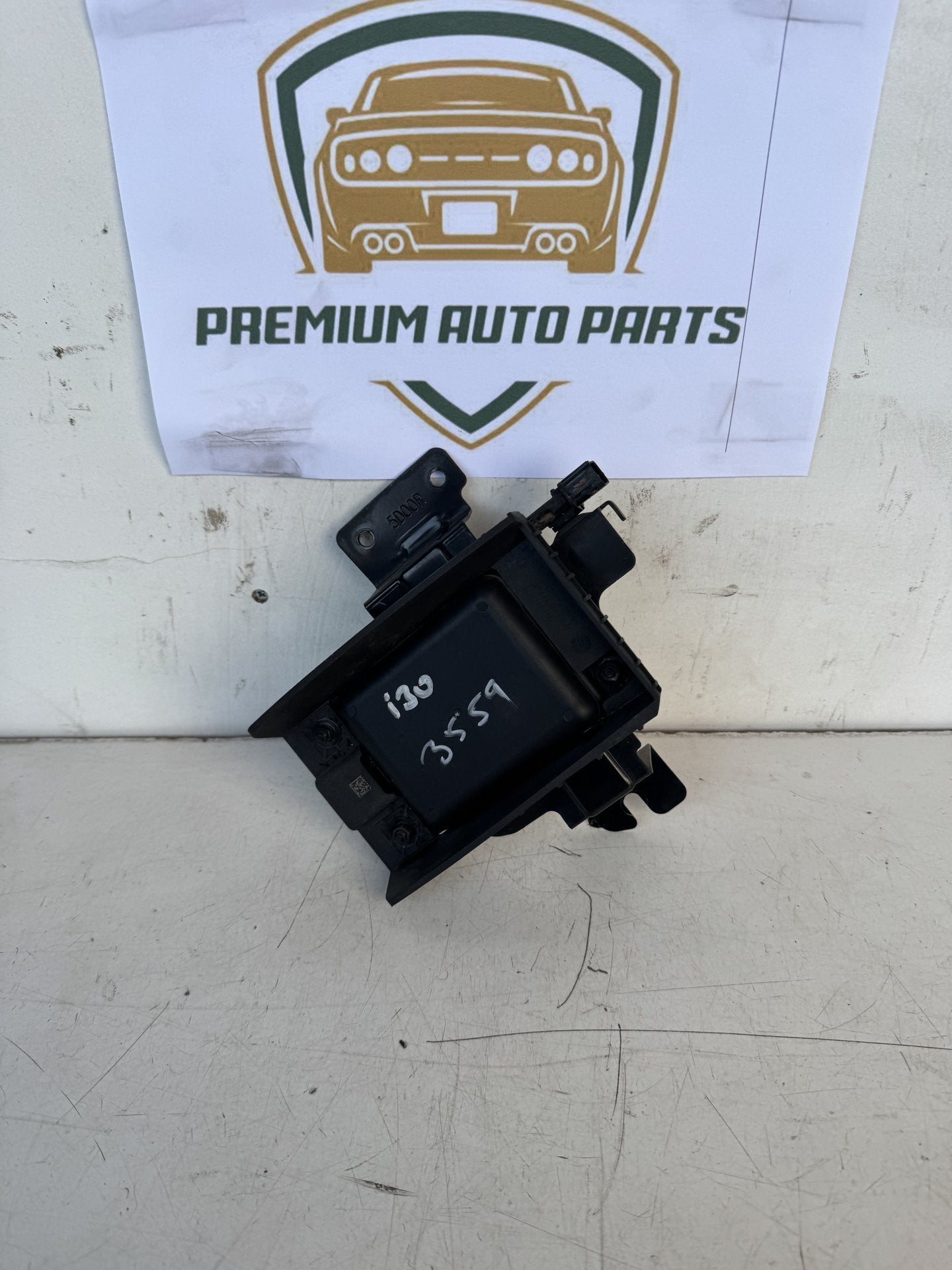 2017 Hyundai i30 Hatchback Left Rear Blind Spot Radar 9581-G3000
