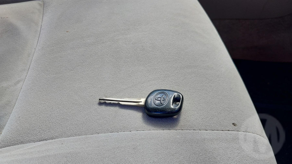 2002 Toyota Corolla Ascent E120
