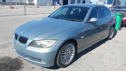 2005 BMW 320i xDrive  Sedan 
BMW
320i xDrive