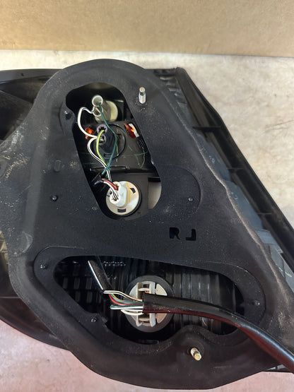 2004 Toyota Camry Sedan Right Taillight 841402