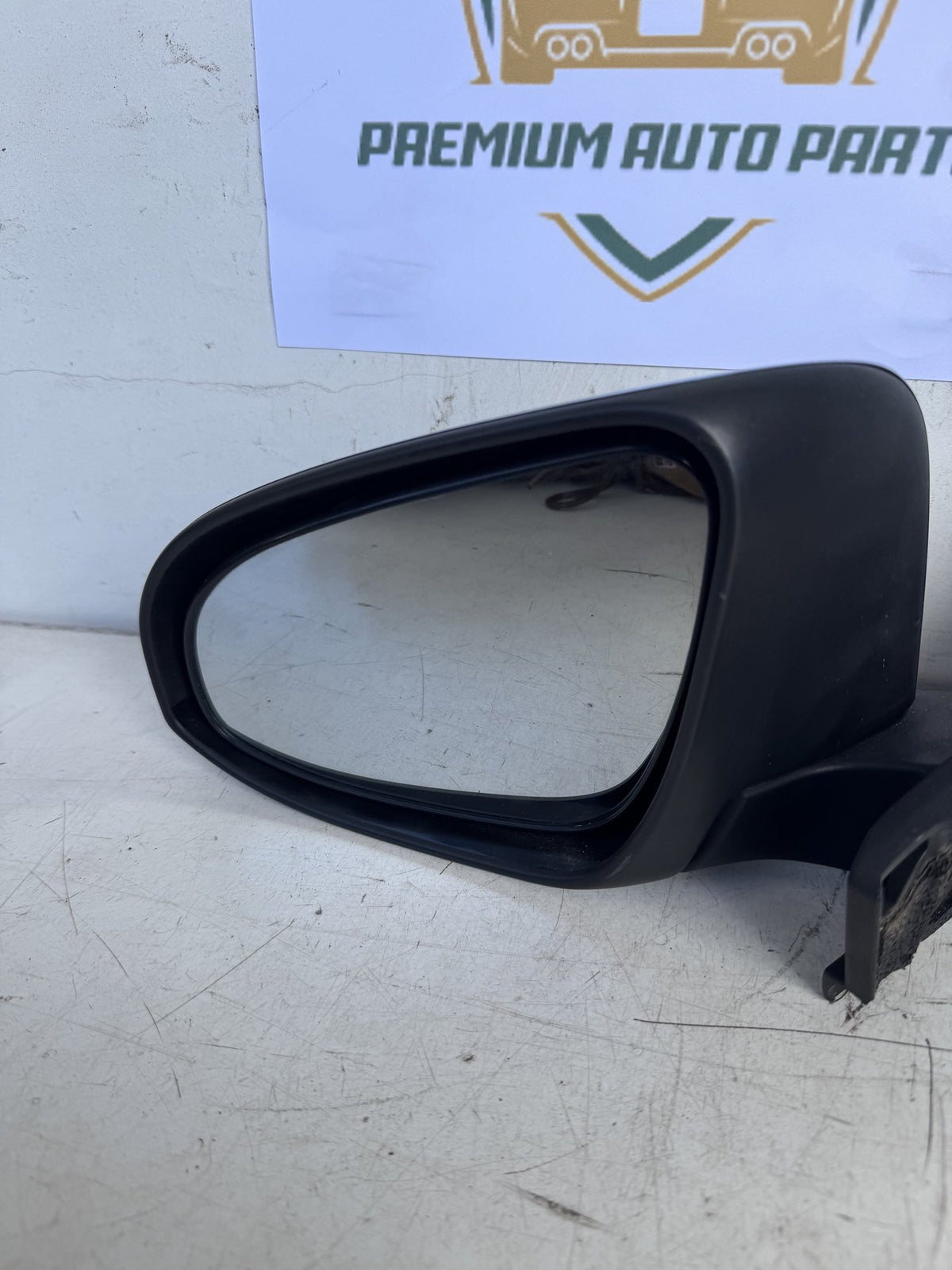 2014 Toyota Yaris Hatchback Left Door Mirror k96