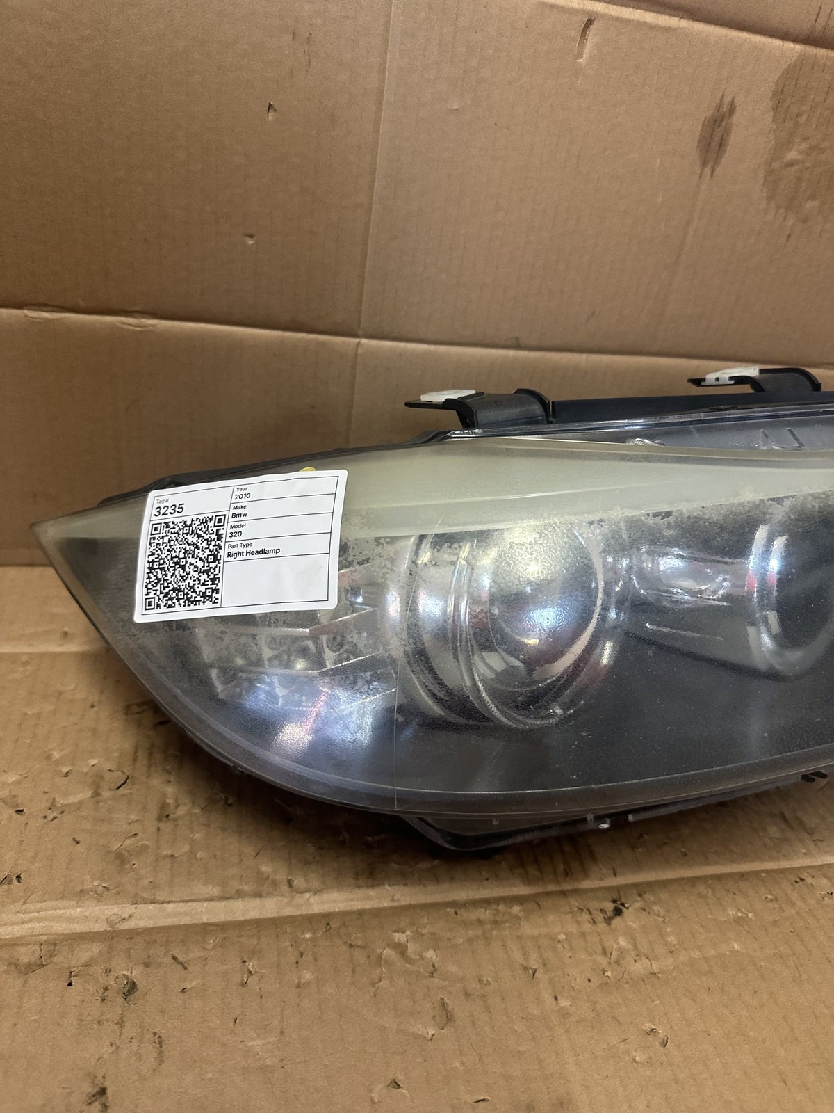 2010 BMW 320 Station Wagon Right Headlight 631172025869