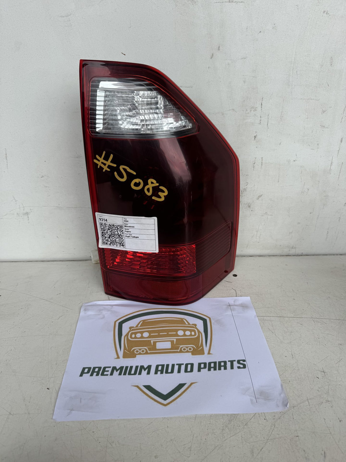 2004 Mitsubishi Pajero NP Station Wagon Right Taillight