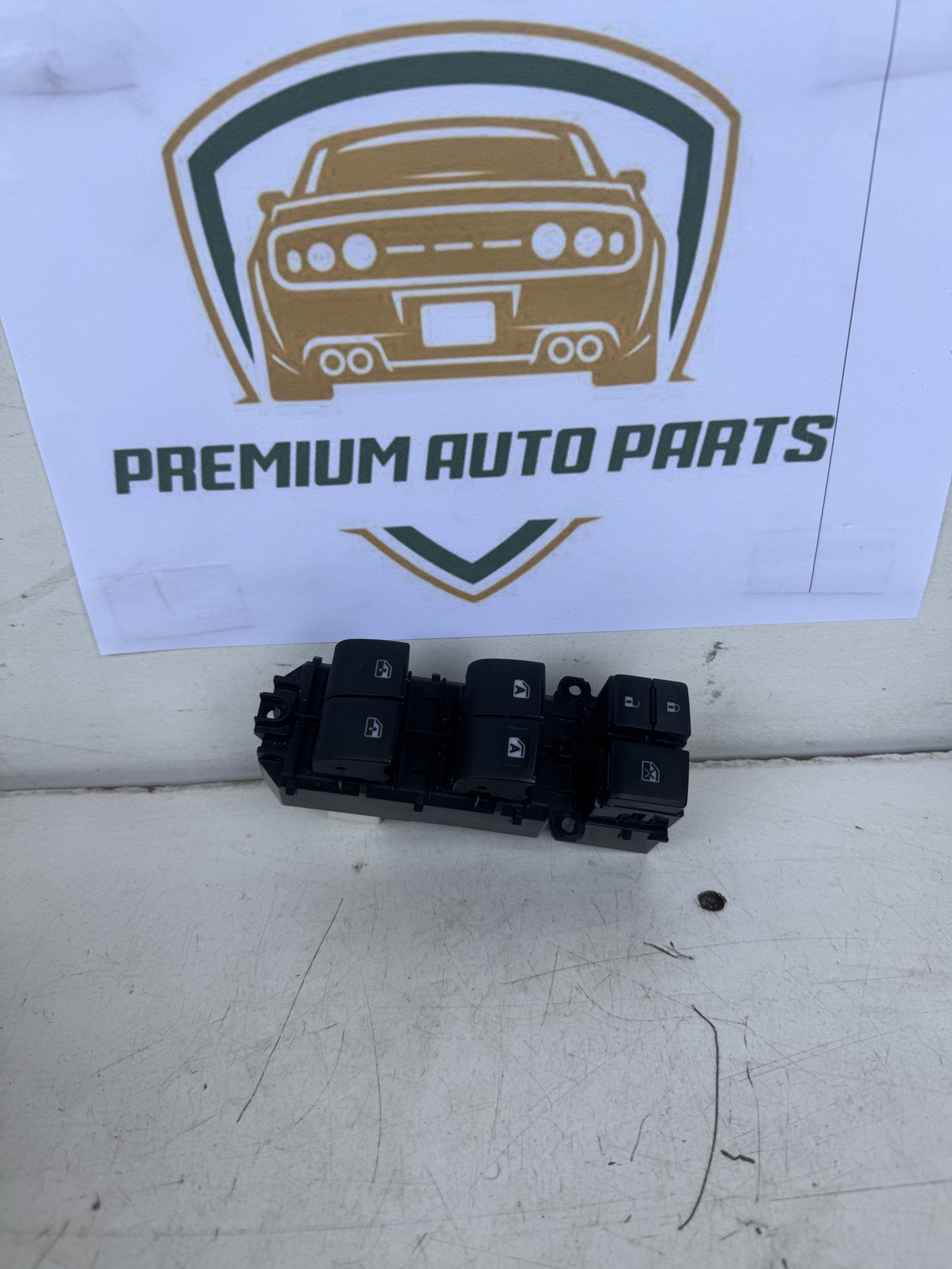 2015  U50 Master Power Window Switch