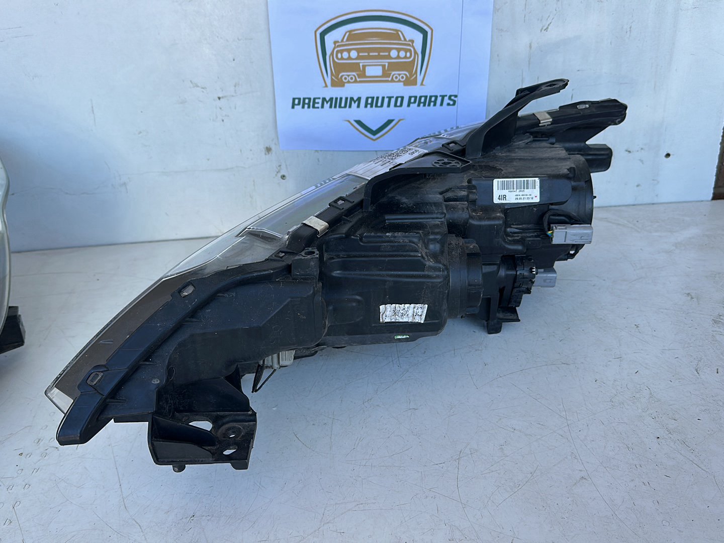 2018 Mitsubishi Outlander Station Wagon Right Headlight