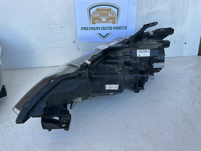 2018 Mitsubishi Outlander Station Wagon Right Headlight