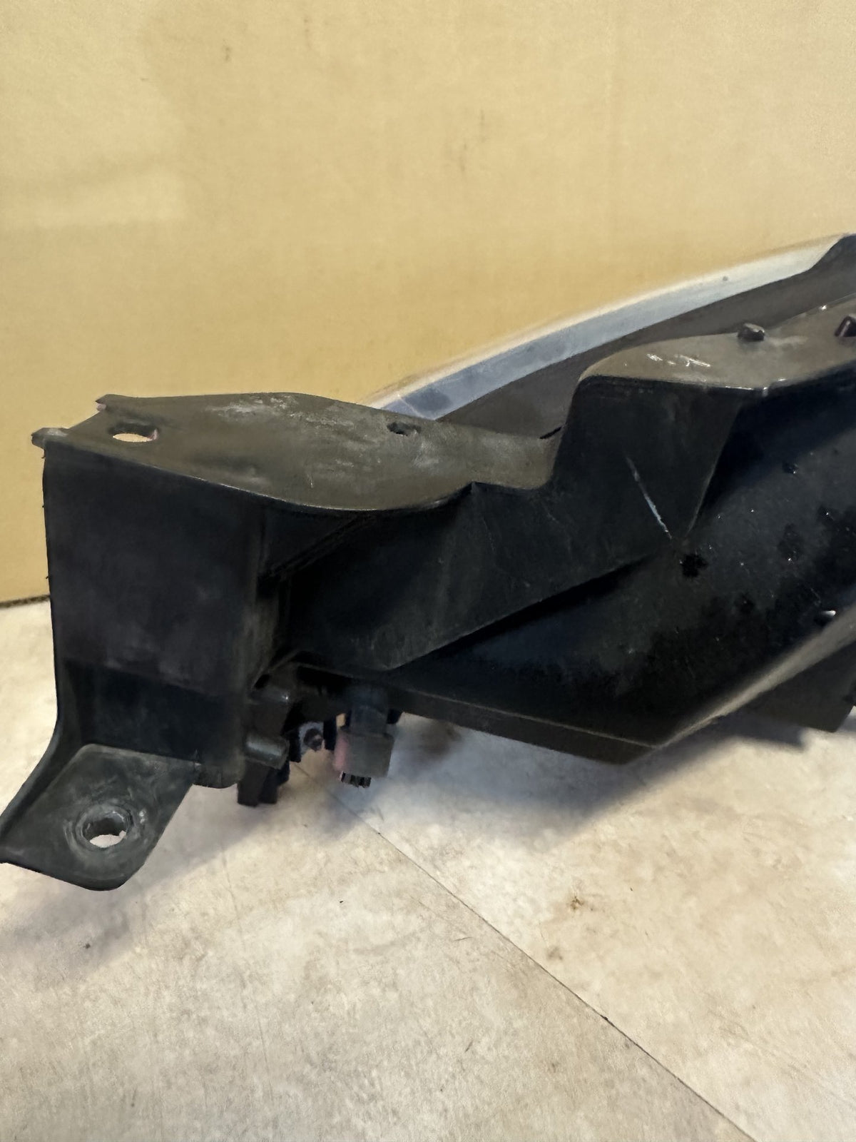 2007 Mazda CX-7 - Right Headlight