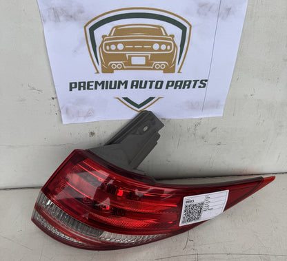 2008 Toyota Tarago Station Wagon Right Taillight