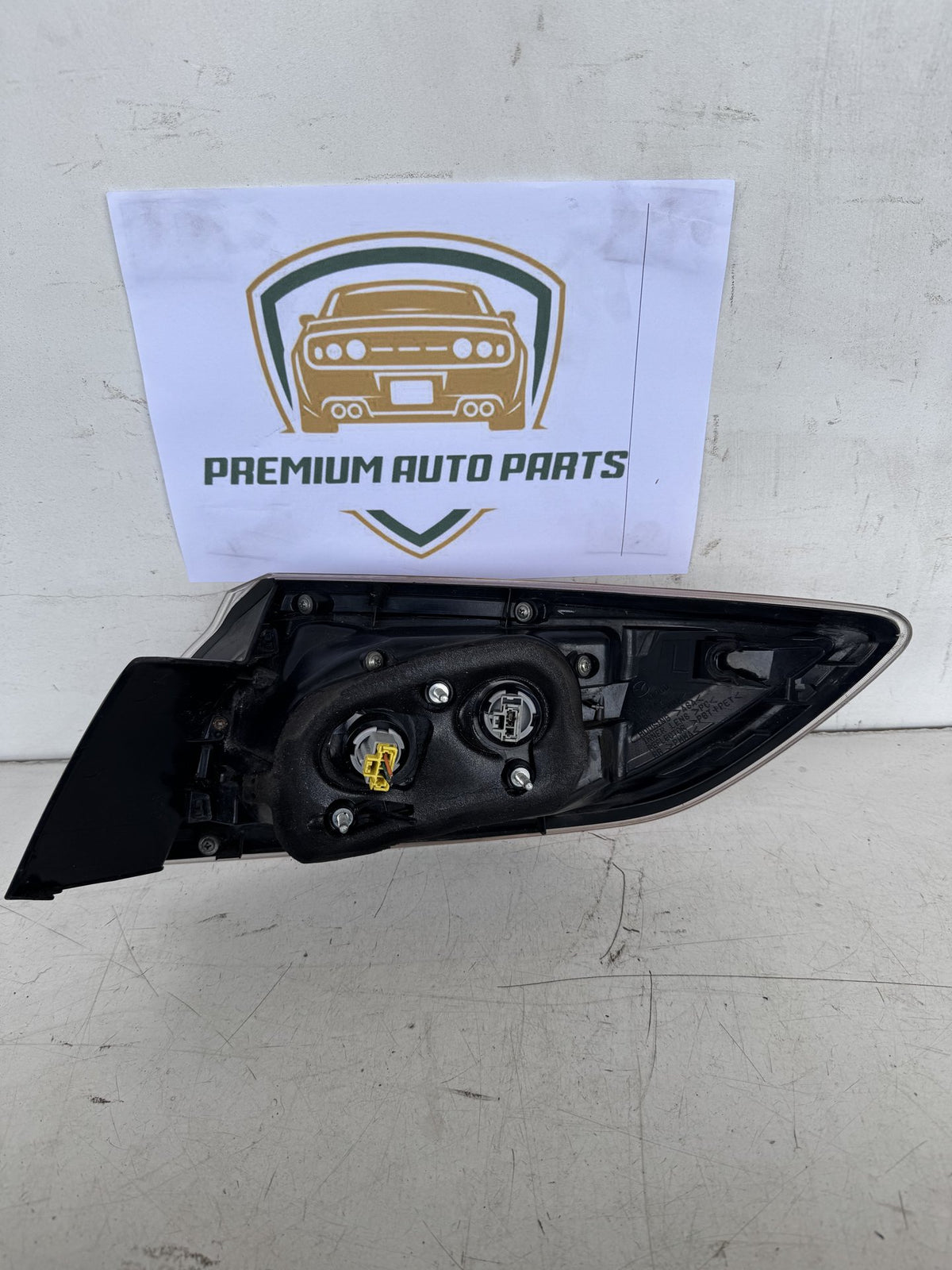 2012 Mazda Mazda3 Hatchback Left Taillight