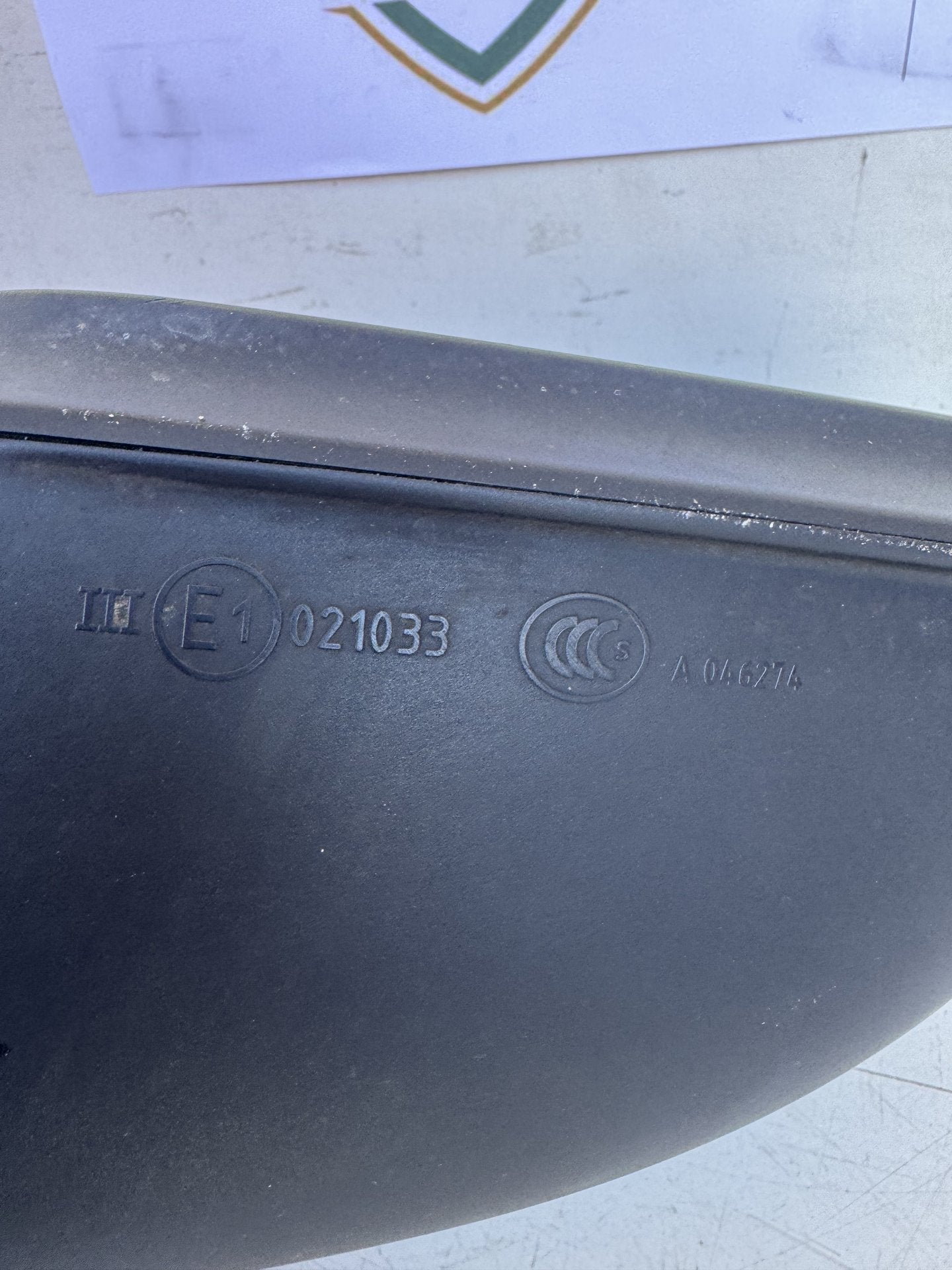 2011  V-Class W639 Right Door Mirror
