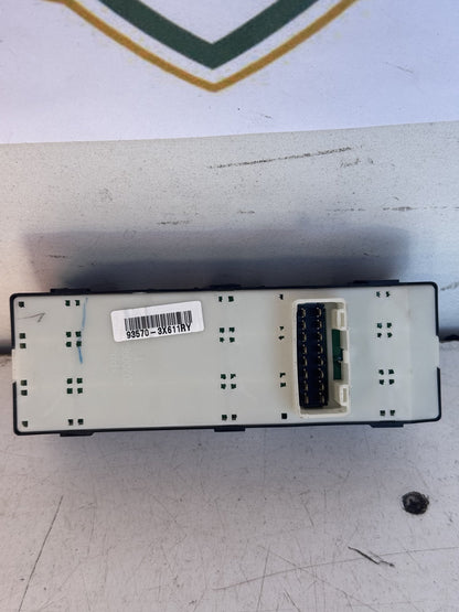 2016 Hyundai Elantra AD Sedan Master Power Window Switch