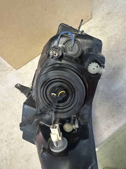 2016 Holden Cruze Sedan Right Headlight 12413