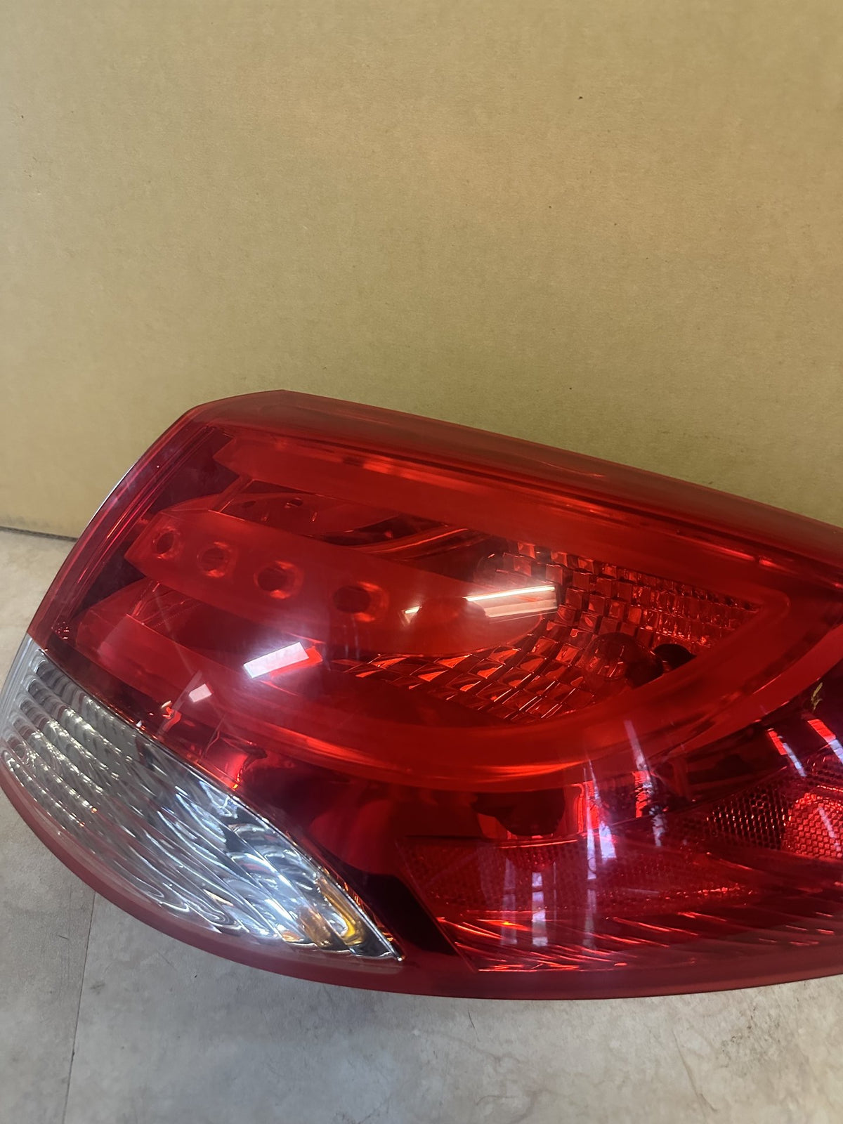 2013 Hyundai ix35 Ix35 Station Wagon Right Taillight 924022802