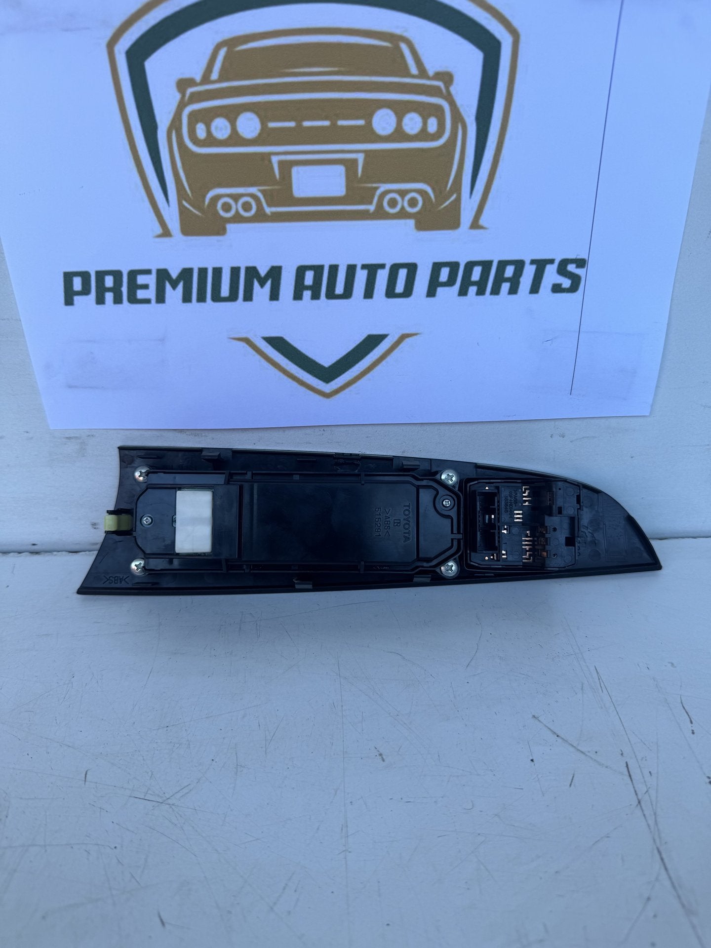 2010  E20 Master Power Window Switch