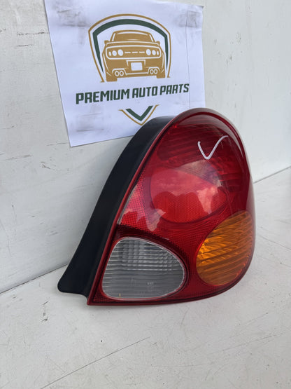 2000  E110 Right Taillight