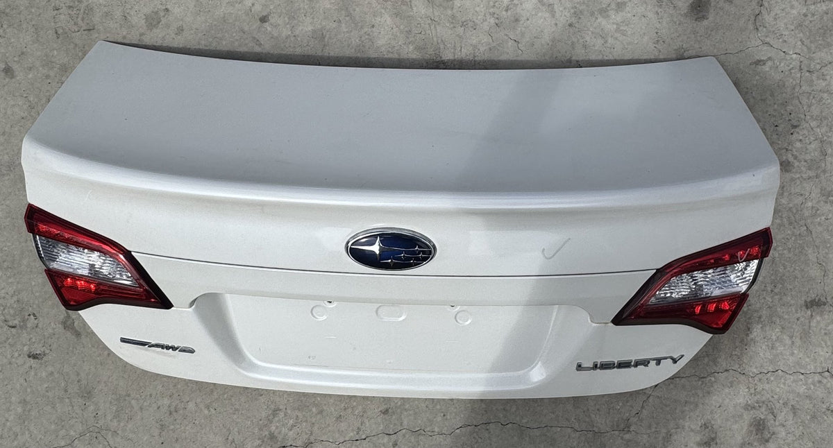 2015 Subaru Liberty Bootlid