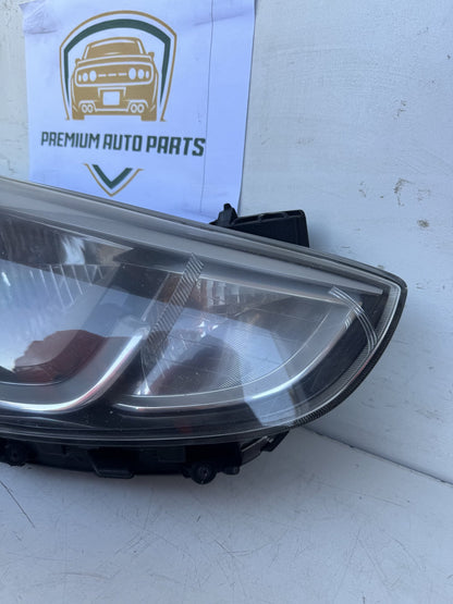 2018 Hyundai Accent - Right Headlight
