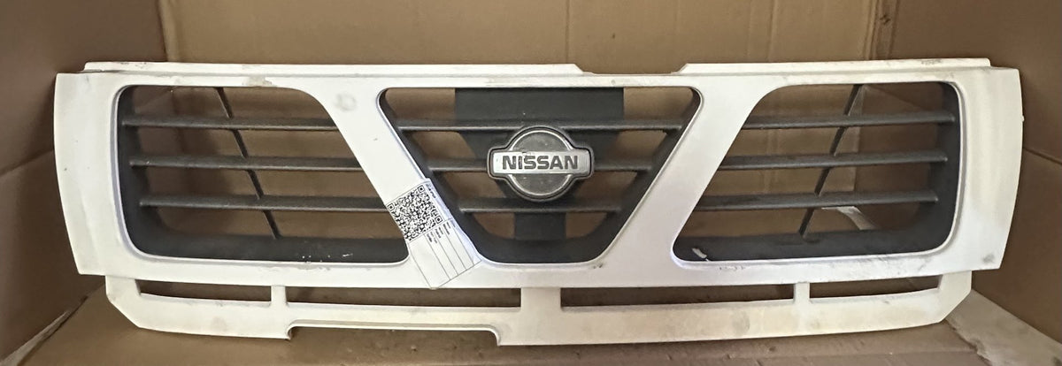 2010 Nissan Patrol - Grille