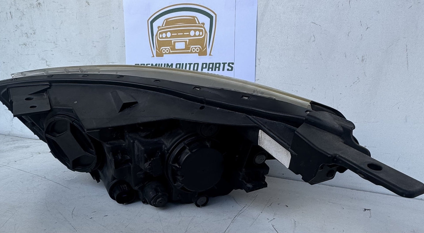 2018   Right Headlight