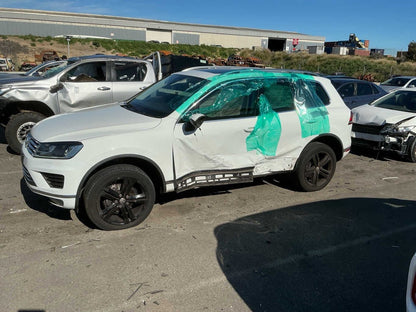 2017 Volkswagen Touareg MK2- 7P
