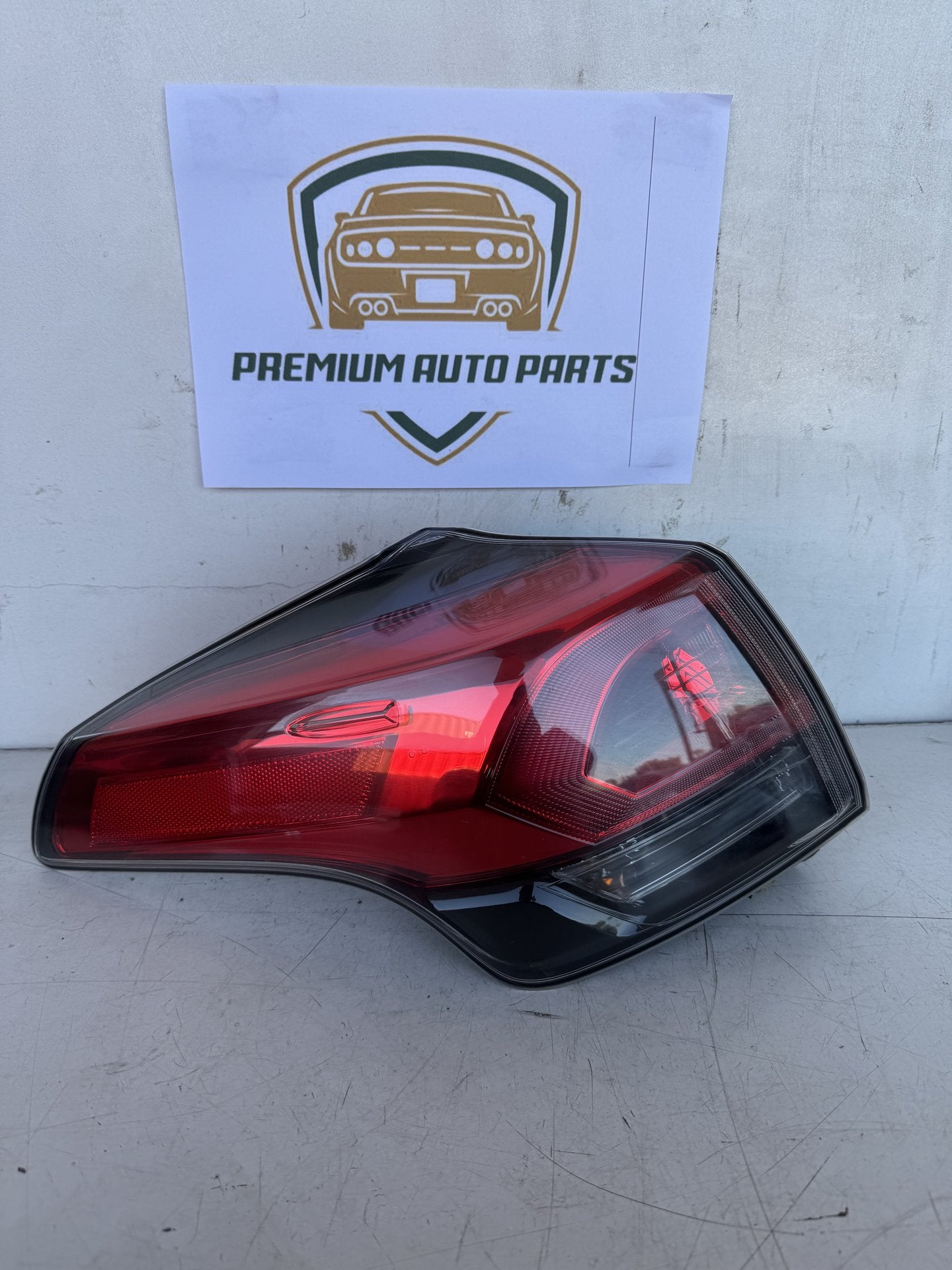 2017 Toyota RAV4 Station Wagon Left Taillight