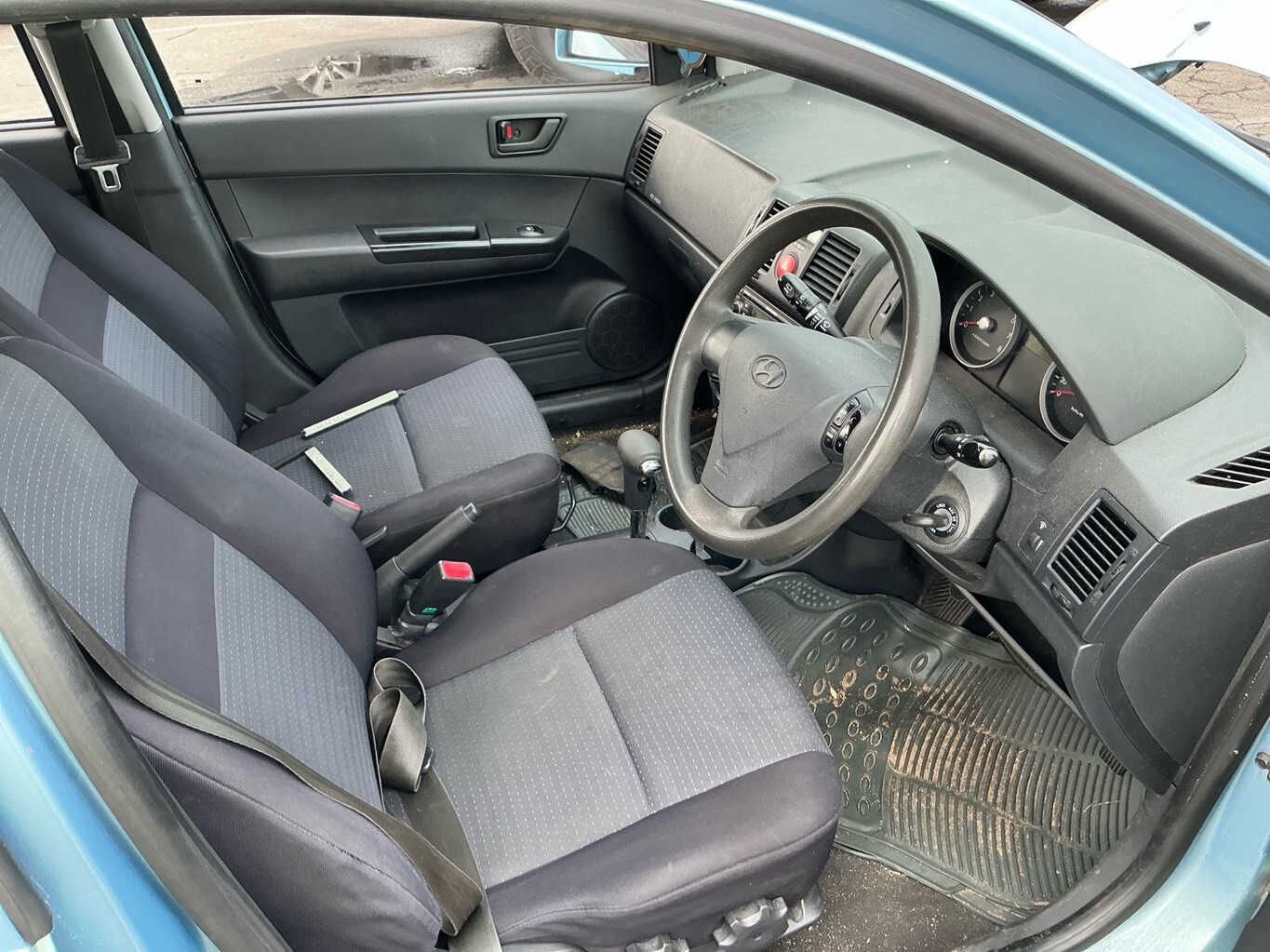 2010 Hyundai Getz S TBHatchback 
Hyundai
Getz