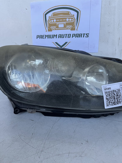 2010 Volkswagen Golf MK6- 5K Station Wagon Right Headlight